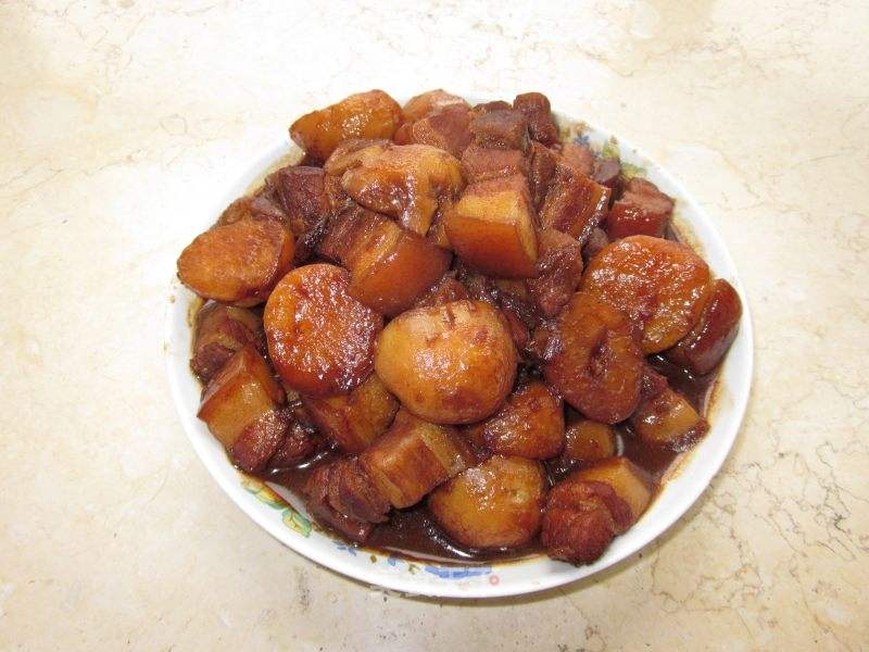 四川土豆红烧肉的做法 四川土豆红烧肉的做法窍门