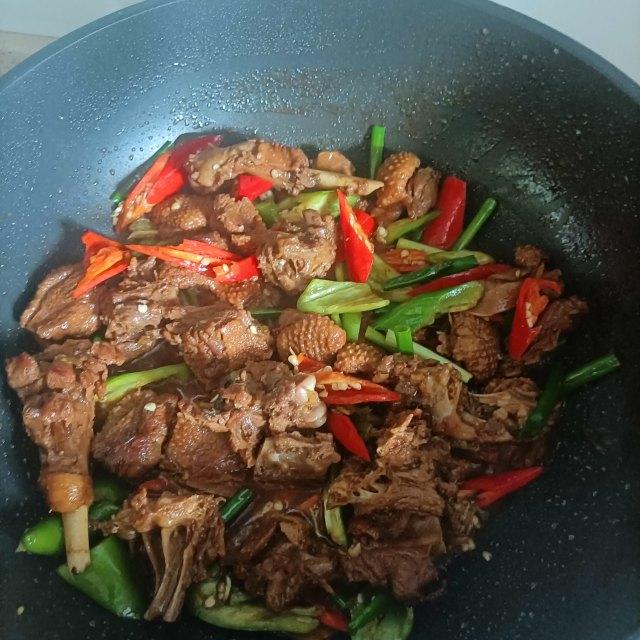 红烧鹅肉的家常做法 红烧鹅肉的做法 最正宗的做法