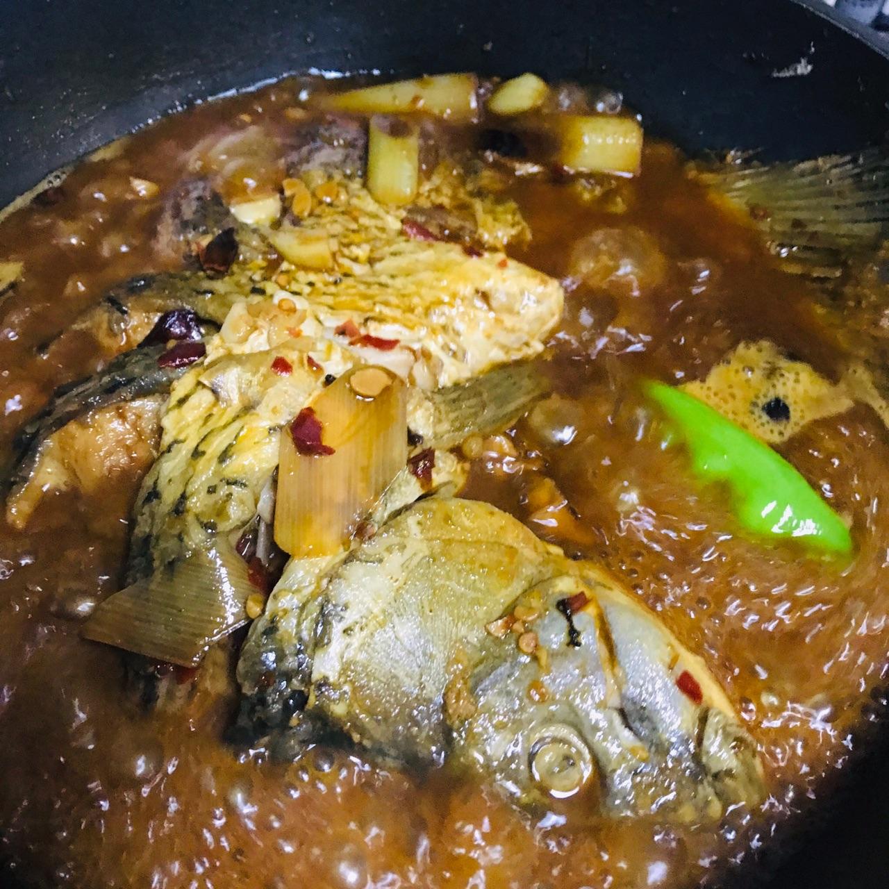 红烧鳞鱼的做法 红烧鱼鳞的做法大全家常