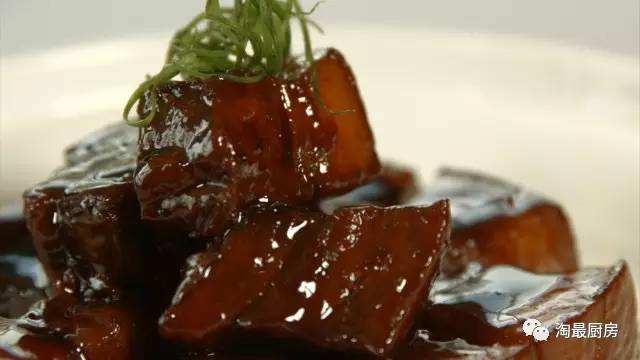红烧肉要盖锅盖吗 煮红烧肉要盖锅盖吗