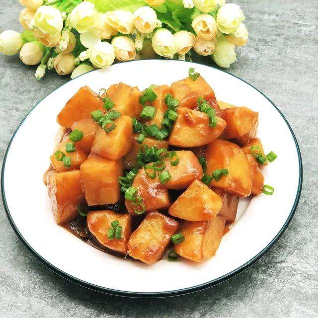 简单的红烧土豆做法 简单的红烧土豆的做法