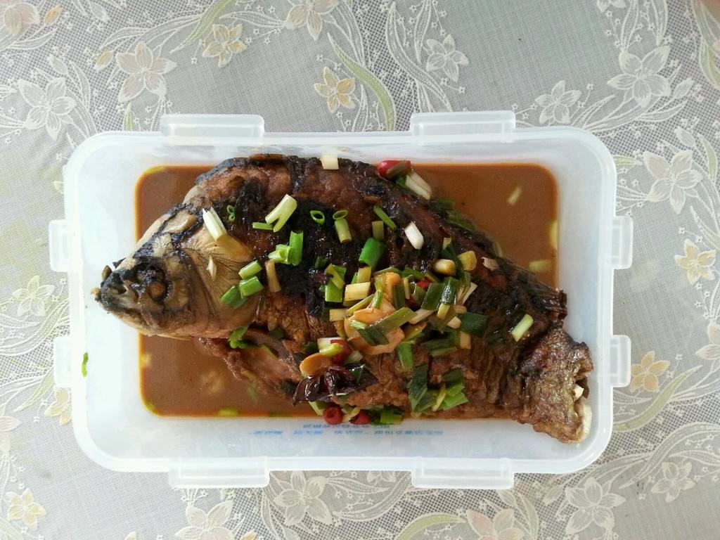 红烧河鱼的做法 红烧小河鱼的做法