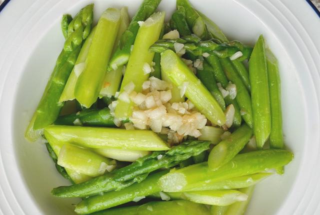 芦笋可以怎么做好吃美食 芦笋可以怎么做好吃美食视频