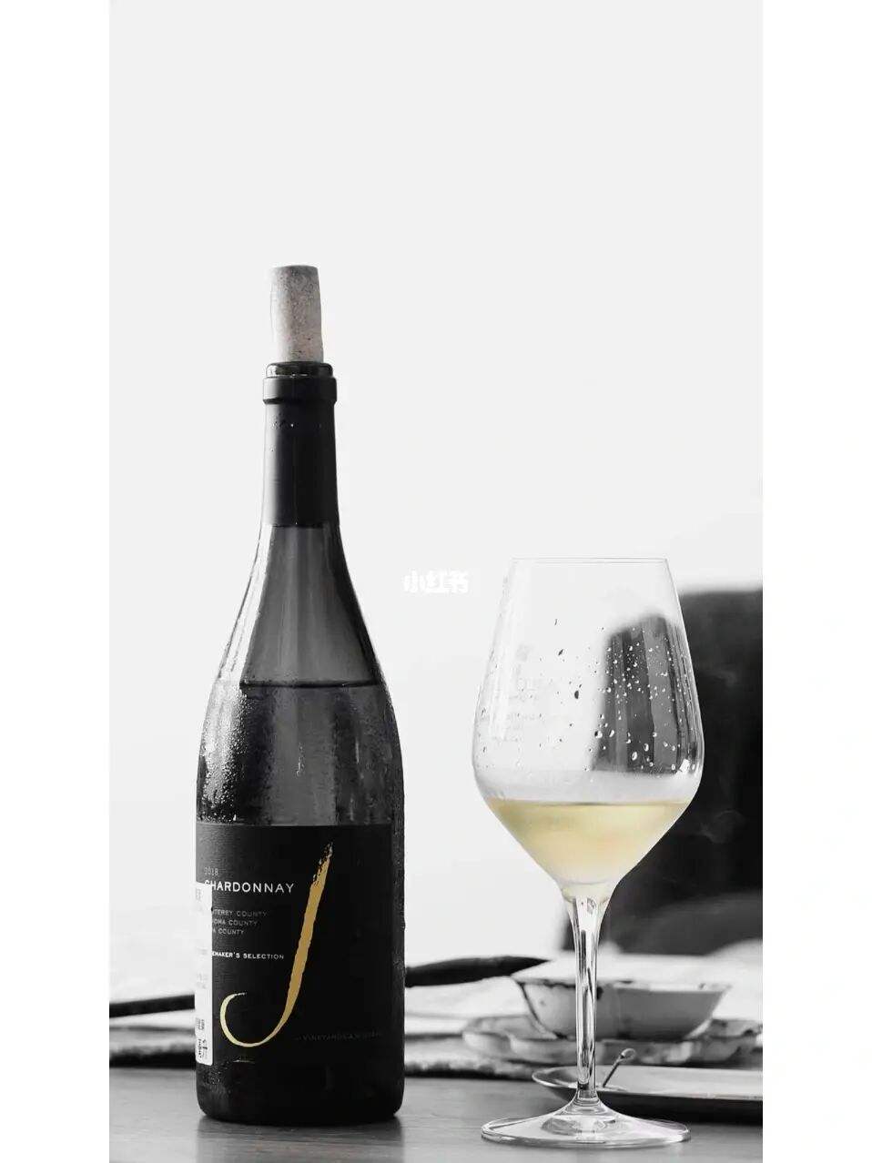 夏天有什么好喝的红酒吗 夏天有什么好喝的红酒吗图片