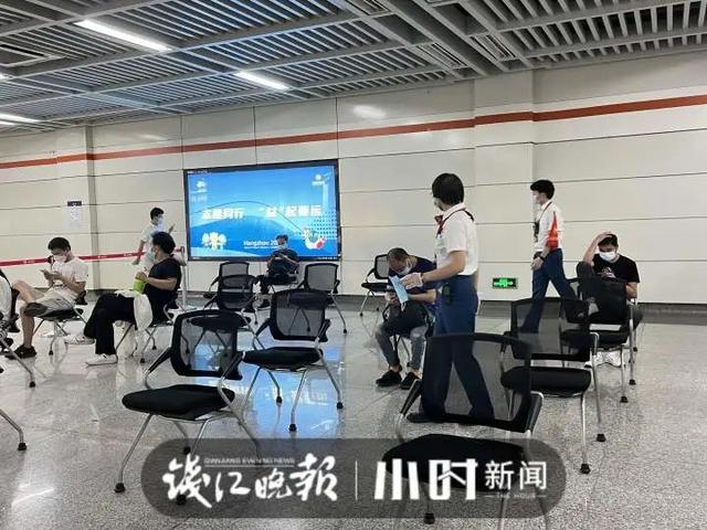 杭州多个地铁站已出现！网友见到这幕直呼：好凉快，好贴心