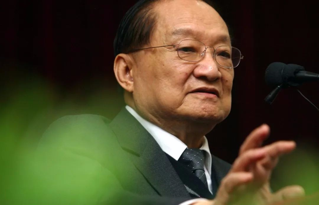金庸星座(金庸属相是什么)