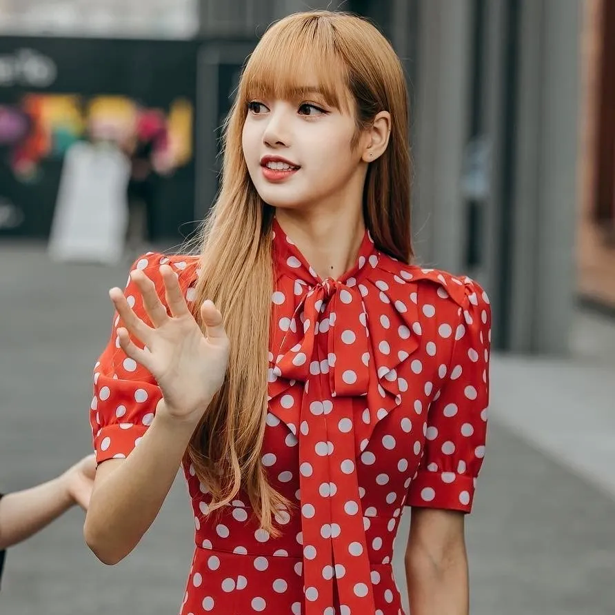 lisa星座(lisa星座身高)