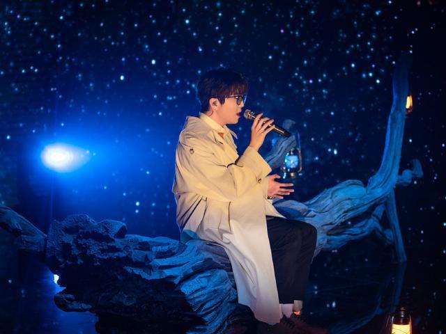 炎明熹星座(炎明熹 哪里人)